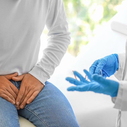 Circoncision par agrafeuse (avec CircCurer)